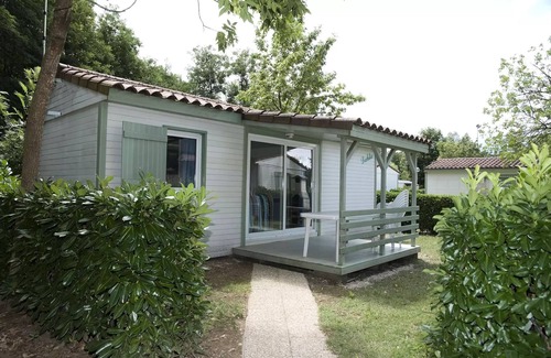 Cormoranche-sur-Saone House | Camping du Lac* - Mobil Home PMR 3 Rooms 4 People