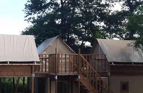 Cormoranche-sur-Saone House | Camping du Lac* - Perched Cabin 4 Rooms 6 People