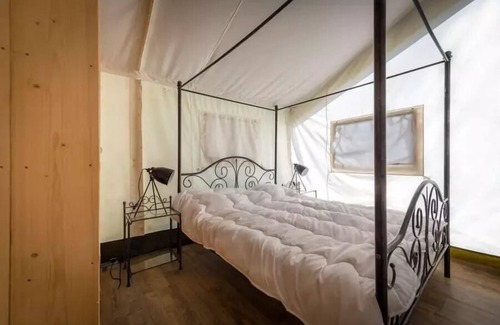Brissac-Quince RV Rental | Camping de l'Etang* - Unusual Premium Safari Tent 3 Rooms 4/5 people