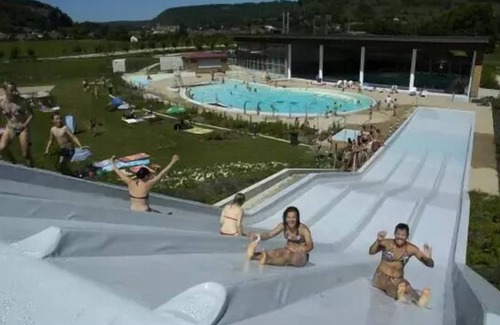 Ornans House | Camping Ecologique la Roche d'Ully* - Lodge de l'Orpailleur - 15m² - 2 bedrooms - without bathrooms, a Wild West atmosphere! 4 people