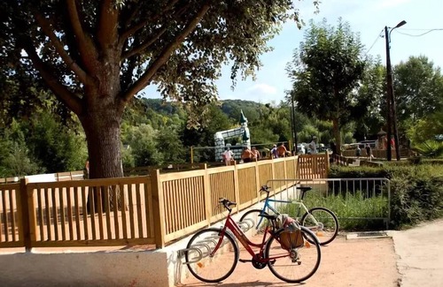 Les Andelys House | Camping Flower L'Ile des Trois Rois * - Comfort mobile home 5 rooms 8 people