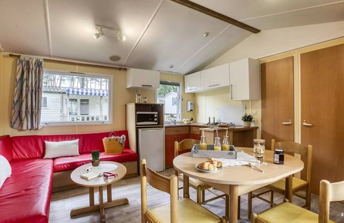 Cenac-et-Saint-Julien House | Camping Romanée Le Lou Castel* - Comfort mobile home 3 rooms 4 people
