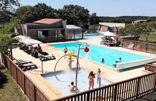 Rouffignac-Saint-Cernin-de-Reilhac House | Camping La Nouvelle Croze* - 4 Room TV Family Mobile Home 6 people