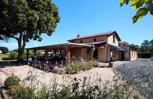 Rouffignac-Saint-Cernin-de-Reilhac House | Camping La Nouvelle Croze* - Mobil home Comfort TV 3 Rooms 4 People