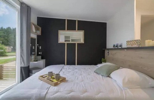 Saint-Julien-des-Landes House | Camping 5 étoiles - Piscine - eebdbh