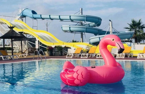 Lattes House | Camping - Funpass inclus - Piscine - ccaehff