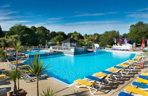 Pont-Aven House | Camping - Funpass inclus - Piscine - ccaefib