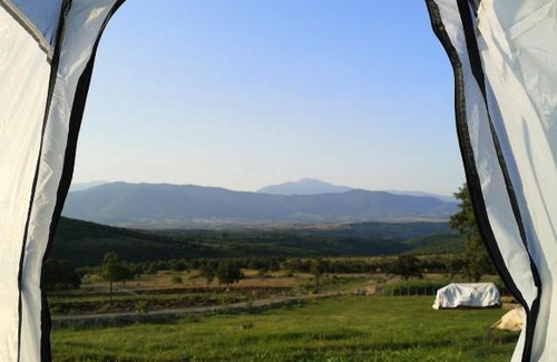 Kukes County Apartment | Camping Helshan