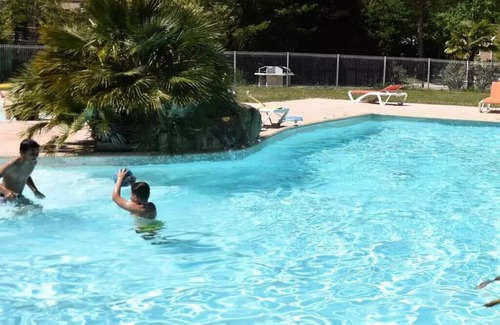 Joyeuse House | Camping La Nouzarède* - Comfort mobile home 4 rooms for 6 people Air-conditioned