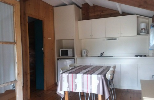 Canet-de-Salars House | Camping Le Caussanel* - Chalet Pareloup 3 rooms 4 adults + 1 child Air-conditioned