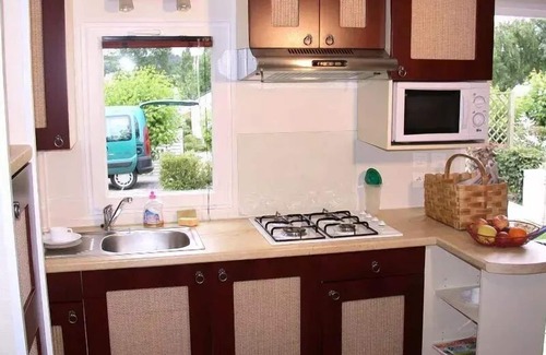 Canet-de-Salars House | Camping Le Caussanel* - Classic Space 32m² - Outdoor terrace - air conditioning - TV for 6 people