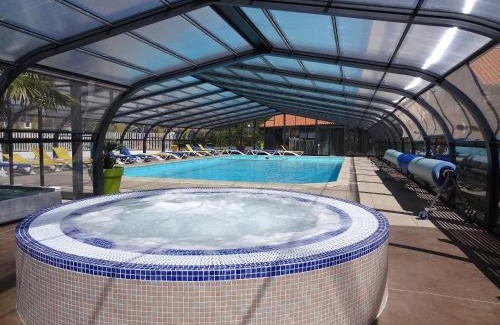 Saint-Laurent-sur-Sevre Other | Camping le Rouge Gorge * 10' Puy du Fou