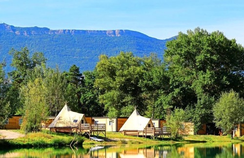 Chatillon-en-Diois House | Camping Le Lac Bleu* - Floating Blue Island 2 rooms 2 people Without sanitary facilities