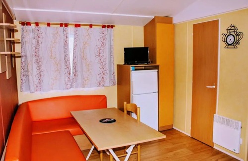Verteillac House | Camping Le Pontis* - Mobile Home 3 rooms 5 people covered terrace