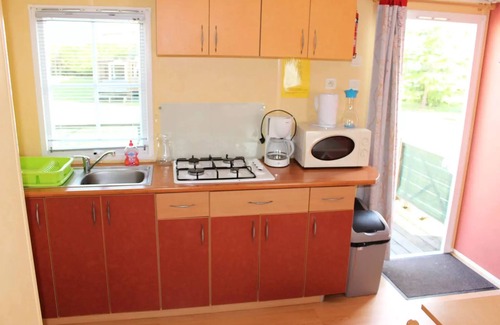 Verteillac House | Camping Le Pontis* - Mobile Home 3 rooms 5 people covered terrace