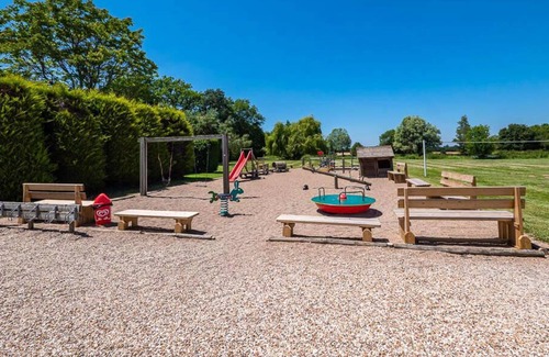 Poilly-lez-Gien House | Camping Les Bois du Bardelet ***** - Cozy Mobil Home 4 Rooms 6 People