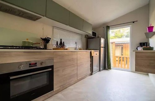 Laroque-des-Alberes House | Camping Les Albères * - Mobil Home Passion 3 Rooms 4/6 People Air Conditioned + TV