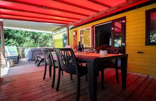 Laroque-des-Alberes House | Camping les Albères* - Mobile home Premium Air-conditioned Jacuzzi 3 rooms 4 people