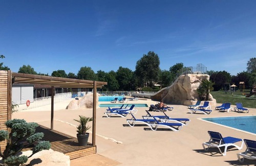 Anse Resort | Camping Les Portes Du Beaujolais