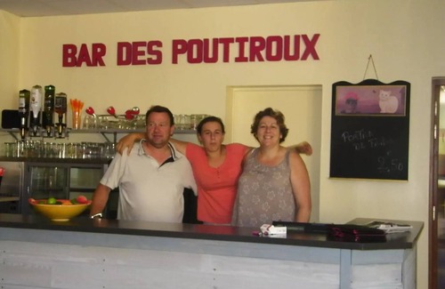 Limeuil House | Camping les Poutiroux * - Mobilhome 3 Chambres avec terrasse couverte 6 personnes