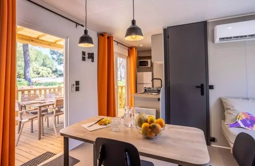 La Crau House | Camping maeva Escapades Le Hameau des Pins - Mobil-Home Riviera 4 Rooms 6 People Air Conditioned