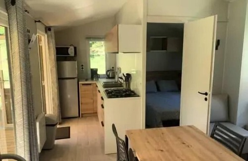 Thonac House | Camping maeva Escapades La Castillonderie * - Comfort Mobile Home 4 Rooms 6 People Air Conditioned + TV