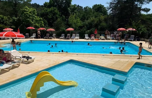 Thonac House | Camping maeva Escapades La Castillonderie * - Comfort Mobile Home 4 Rooms 6 People Air Conditioned + TV