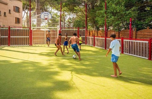Serignan-Plage House | Camping - Parc aquatique - ccahfei