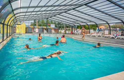 Ambon House | Camping - Parc aquatique - ccafhae