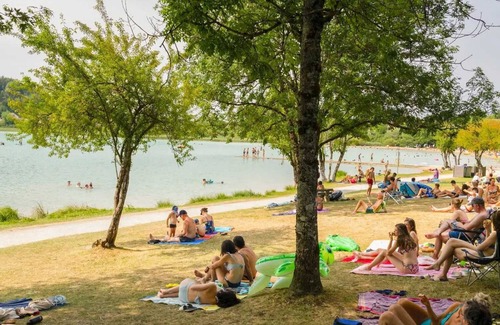 Clairvaux-les-Lacs House | Camping - Piscine - ccagfdb