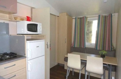 Serignan-Plage House | Camping - Piscine - ccagedg