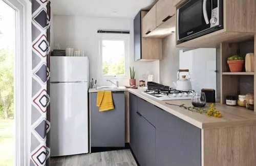 Mimizan House | Camping Ushuaïa Villages La Maïade * - Mobil home Premium 4 pers. - 30 m2 - Air conditioning - 2 bedrooms - covered terrace 4 people