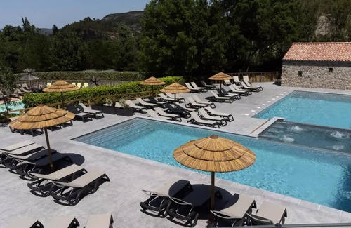 Laurac-en-Vivarais House | Campsite Flower Saint Amand * - Tithome Confort 3 room apartment for 4 people Without sanitary facilities