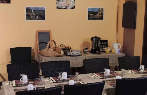 Pays-de-Belves House | Campsite Flower Les Nauves* - Freeflower 3 rooms 5 people Without sanitary facilities