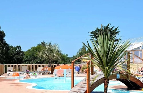 Binic House | Campsite LE PANORAMIC * - MOBILE HOME PMR IBIZA 31 m2 with uncovered wooden terrace 4 people