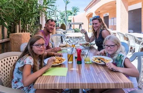 Serignan-Plage House | Campsite l'Etoile de Mer* - Mobile home Family TV Clim 4 rooms 6 people