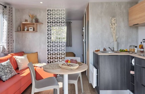 Stella-Plage House | Campsite La Forêt Stella-Plage * - Duo Cocoon Cottage -1 bedroom with sheets and deckchairs, the perfect getaway 18 m2 1 or 2 people 2 people