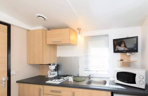 Saint-Leu-dEsserent House | Campsite Le Pré des Moines * - Mobile home HYSOPE + 1 bedroom 2 to 4 people - 2 pers. included in the tariff