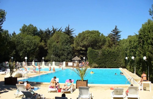 Sainte-Marie-la-Mer House | Campsite Le Sainte Marie * - DIAMANT - 28m2 - 2 bedrooms - TV - air conditioning and mosquito nets - 1 VEHICLE INCLUSIVE 5 persons