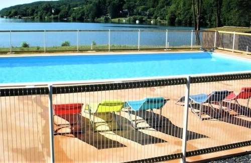 Alrance House | Campsite Les Cantarelles* - Loggia Confort 3 Rooms 4 People Air Conditioned - TV