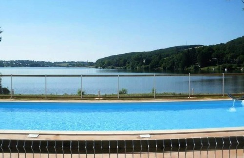 Alrance House | Campsite Les Cantarelles* - Loggia Confort 3 Rooms 4 People Air Conditioned - TV
