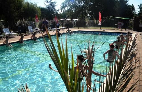 Fumel Villa | Campsite Les Catalpas * - Cottage 2 CH air conditioning 7 people