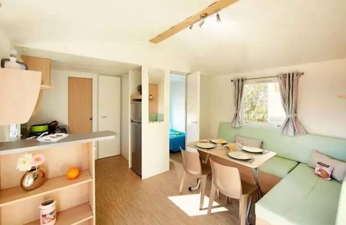 Saint-Nazaire House | Campsite Les Flamants Roses * - Cottage 3 Rooms 4/6 People Air-conditioned + TV
