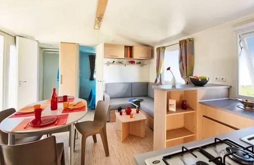 Saint-Nazaire House | Campsite Les Flamants Roses * - Cottage 4 Rooms 6/8 Persons Air-conditioned + TV