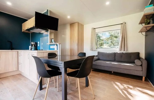 Caro House | Campsite maeva Respire Domaine de Kervallon * - Mobile Home Breizh 4 Rooms 6 People + TV