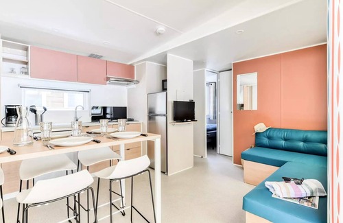 Sainte-Nathalene House | Campsite Romanée Les Grottes de Roffy* - Mobile home Premium 4 rooms 6 people air-conditioned