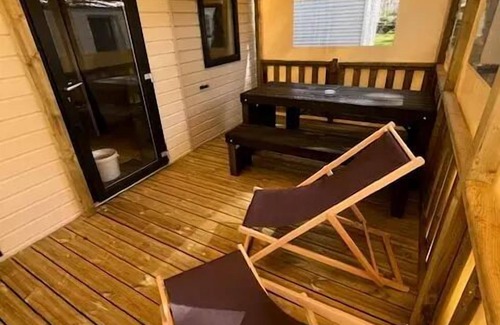 Paimboeuf House | Campsite Ushuaia Villages the Estuary * - Mobil home Comfort plus - 27m2 - 2 bedrooms + convertible - covered terrace 4 to 6 people - 4 pers. included in the tariff