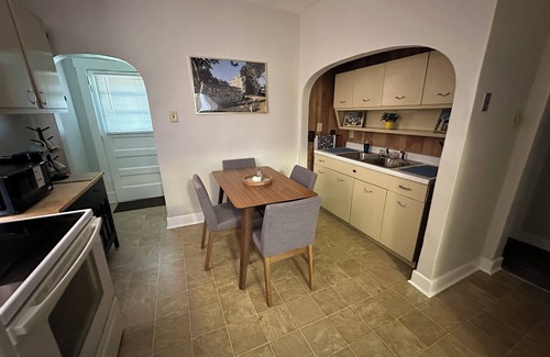 Racine House | Campus Cove on College Hill
