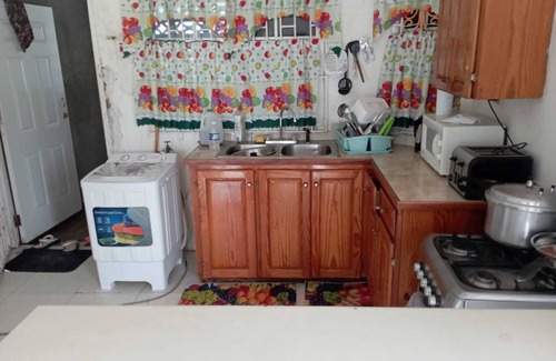 Savanna la Mar Bed & Breakfast | CAMS HIDEAWAY SUITE