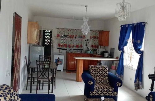 Savanna la Mar Bed & Breakfast | CAMS HIDEAWAY SUITE